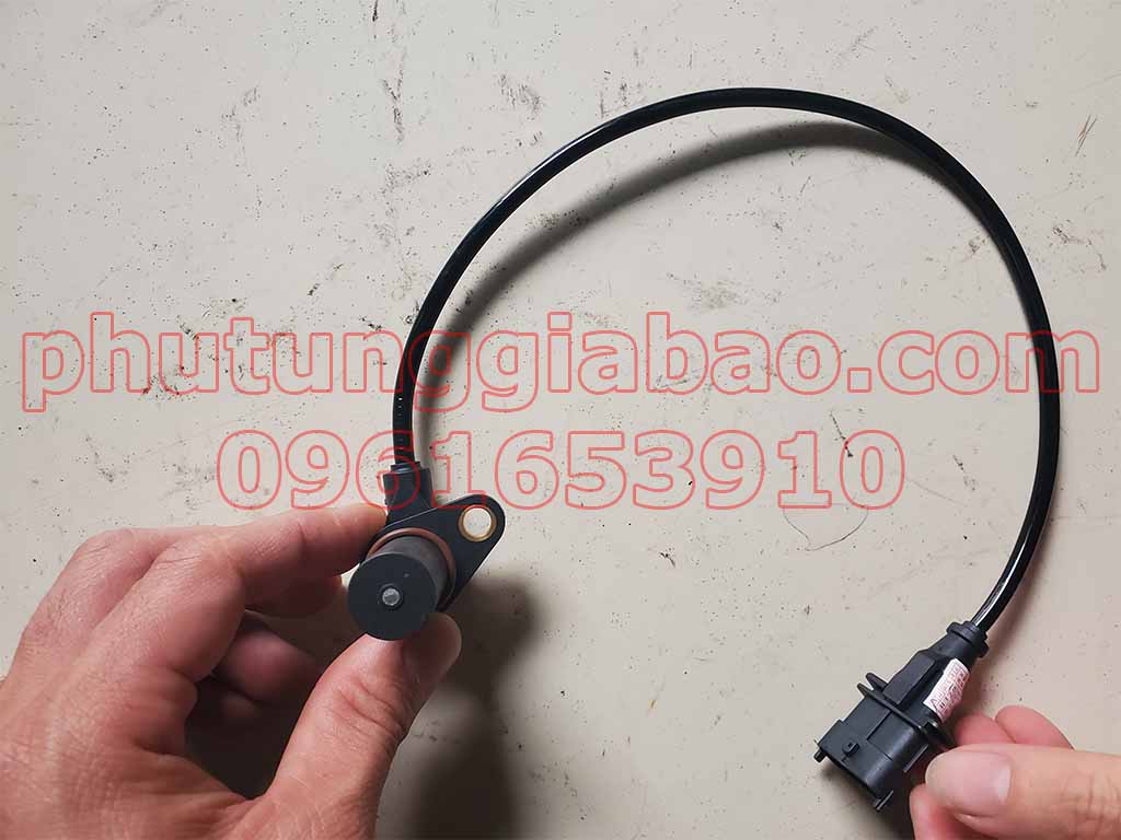 Cảm biến trục cơ Isuzu Dmax 8973244022