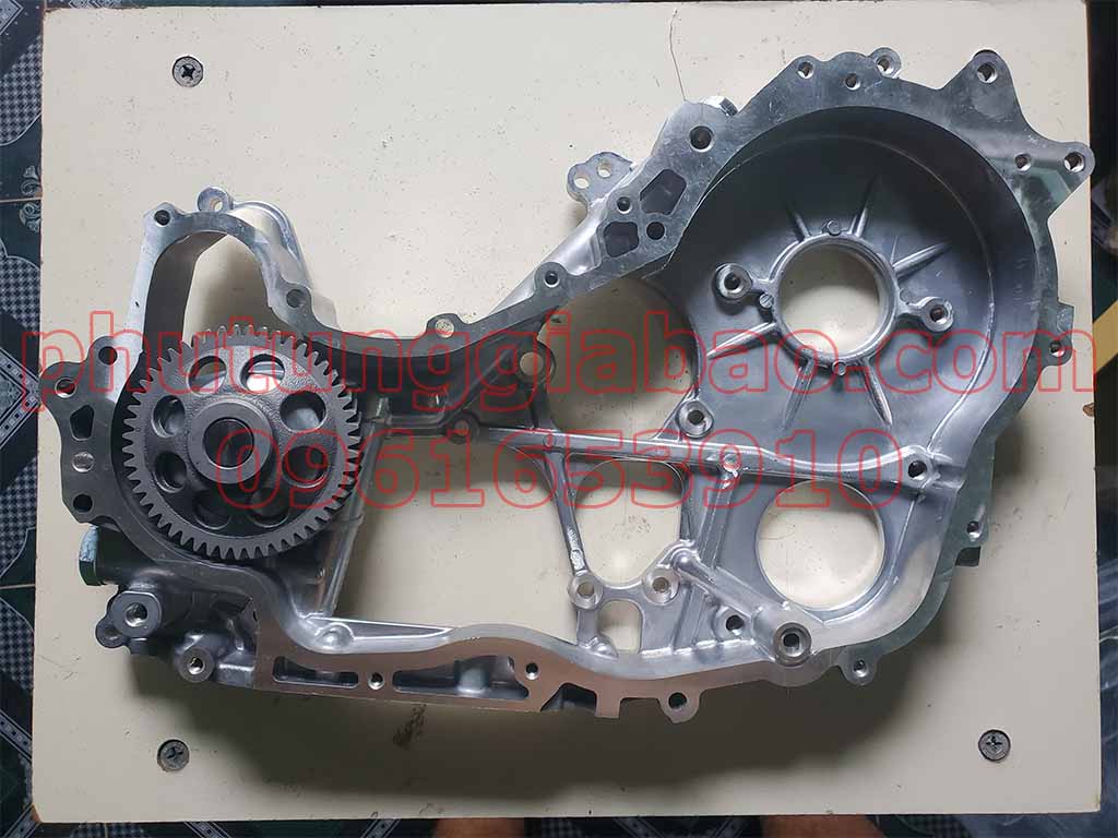 Trục cam xả Toyota Hiace, Fortuner, Hilux 2KD 135020L010