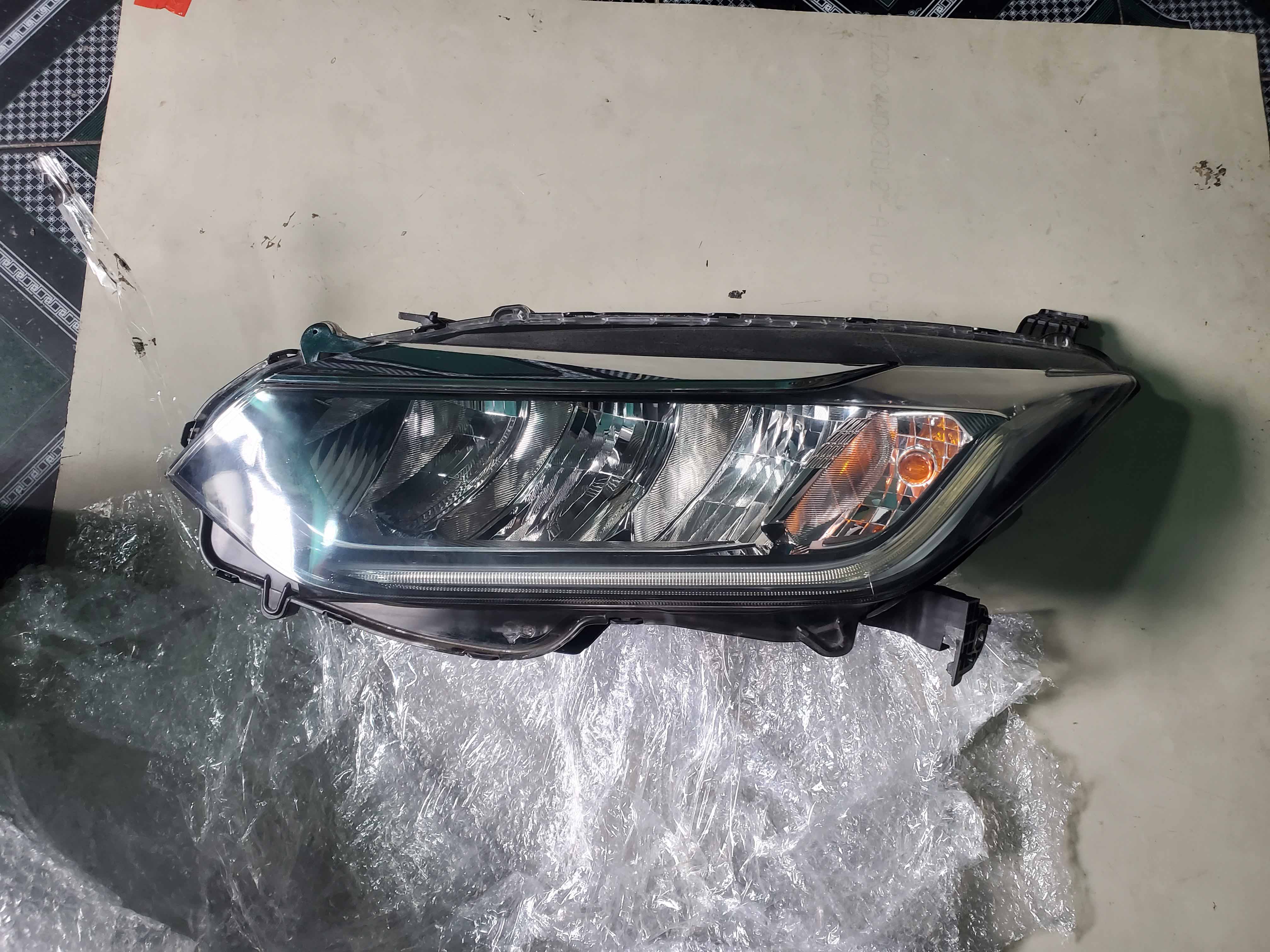 Đèn pha Honda City 2019 