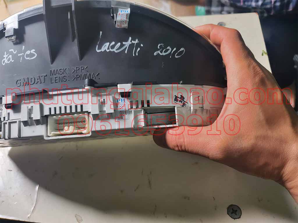 Đồng hồ công tơ mét Lacetti (Đồng hồ táp lô)  96804371