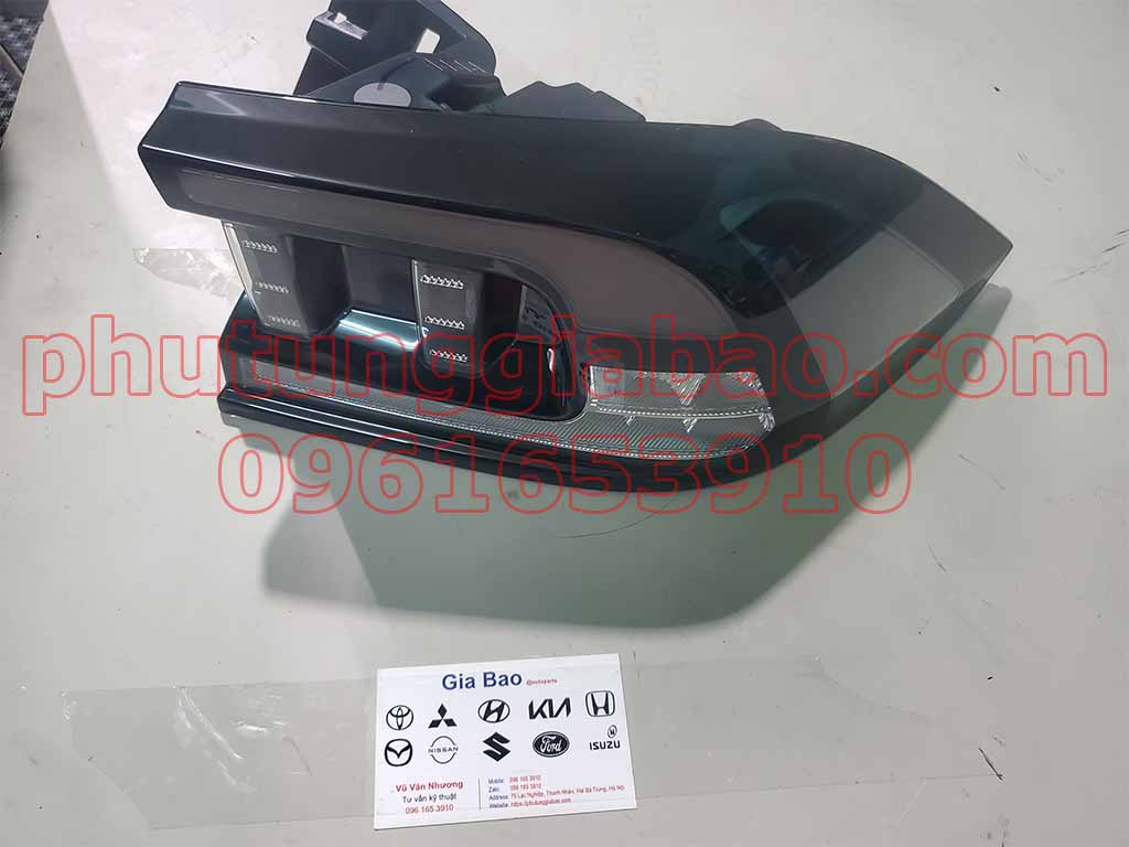 Đèn hậu ngoài RH VINFAST VF8 BEX30031027