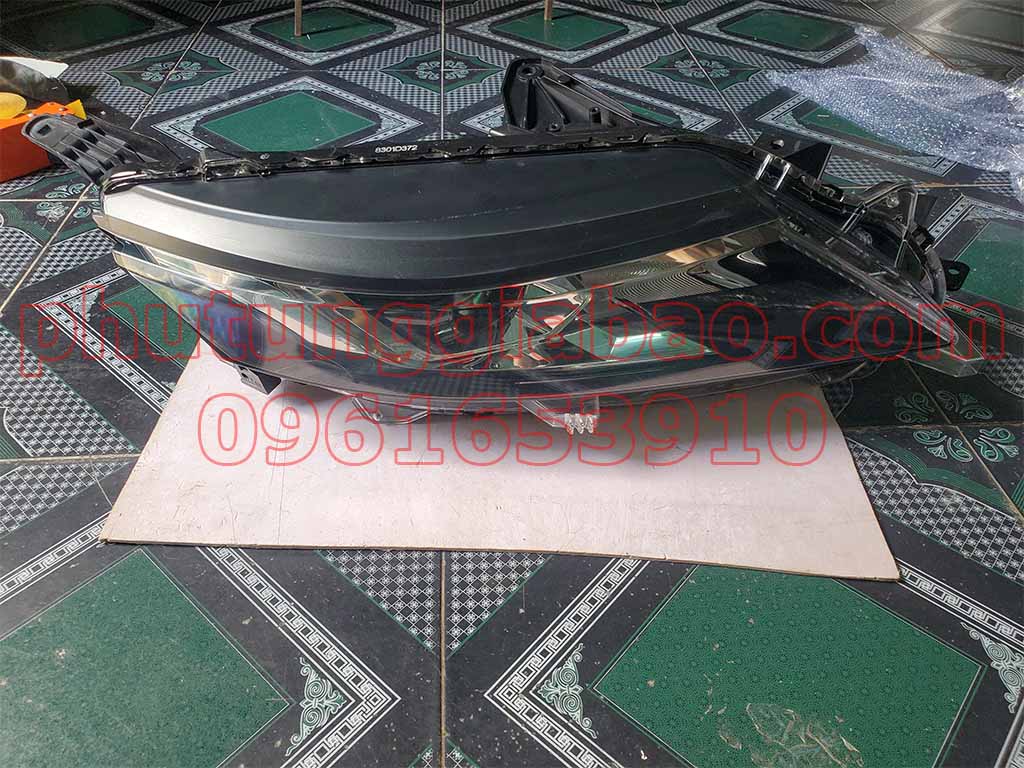 Đèn pha xe mitsubishi Triton 2019-2024 halogen 8301D373