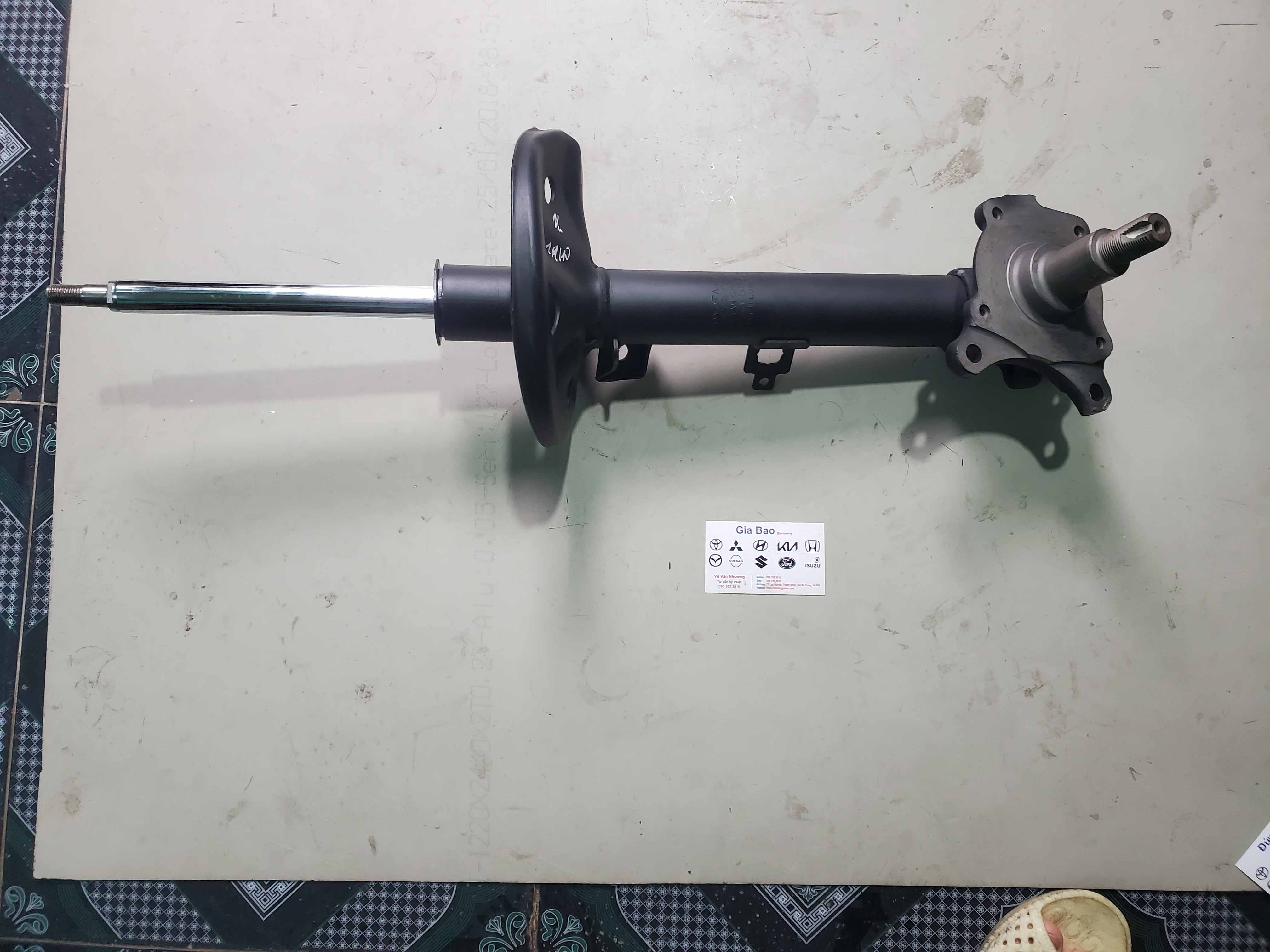 Giảm sóc trướcToyota Cressida RX 81 4852022321 ( LH)