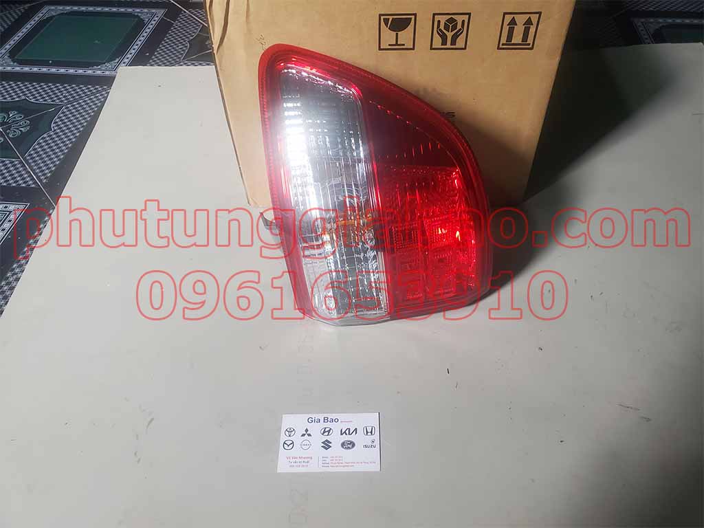 Đèn hậu ngoài phải Fortuner 2009-2012 81550-0K110